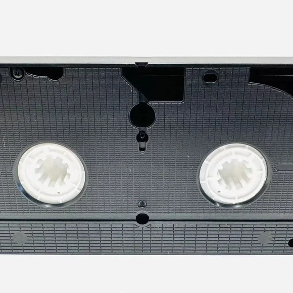 The Tale of Peter Rabbit & Benjamin Bunny VHS Home Video Tape Clamshell Case - Picture 9 of 9